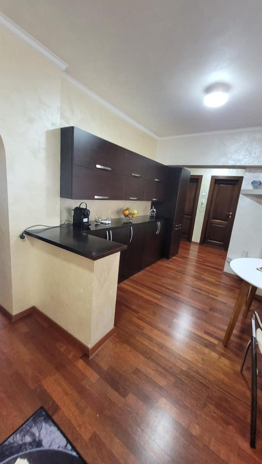 Downtown Top Apartments Бухарест Экстерьер фото